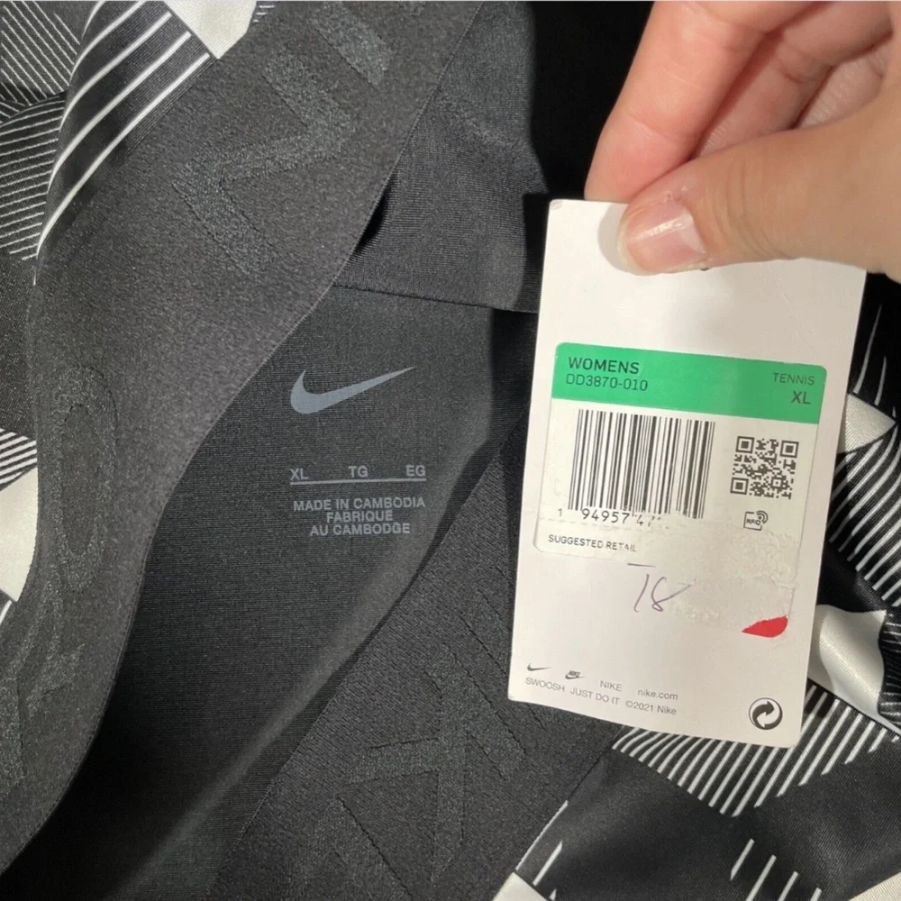 NWT Nike [ XL ] Serena Design‎ Crew Tennis Top in Black White Multi - Picture 10 of 12